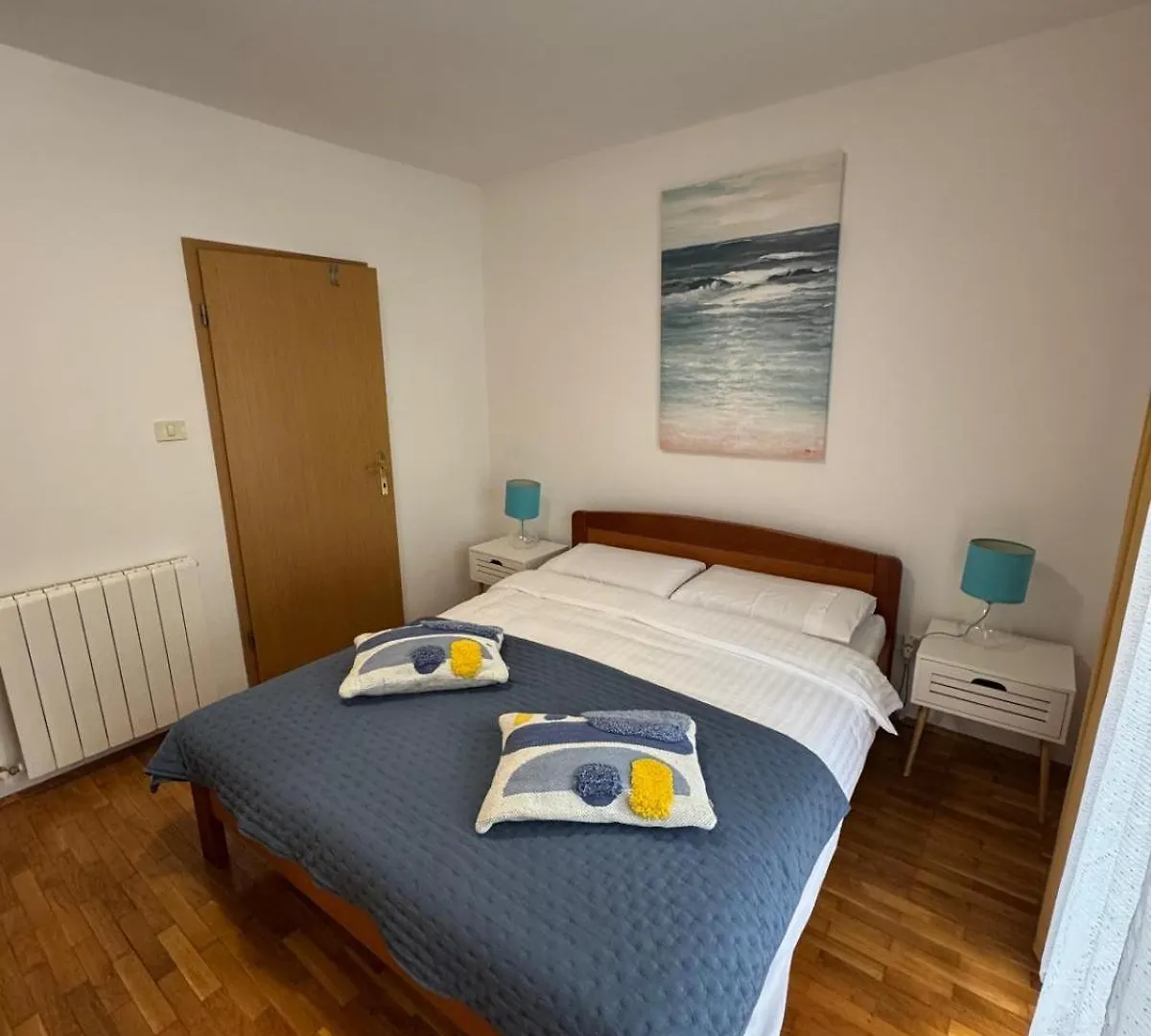 Apartments Birimac Pula 0*,