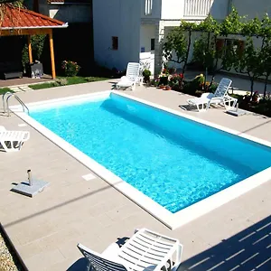  Apartment Filipovic With Pool Kroatien